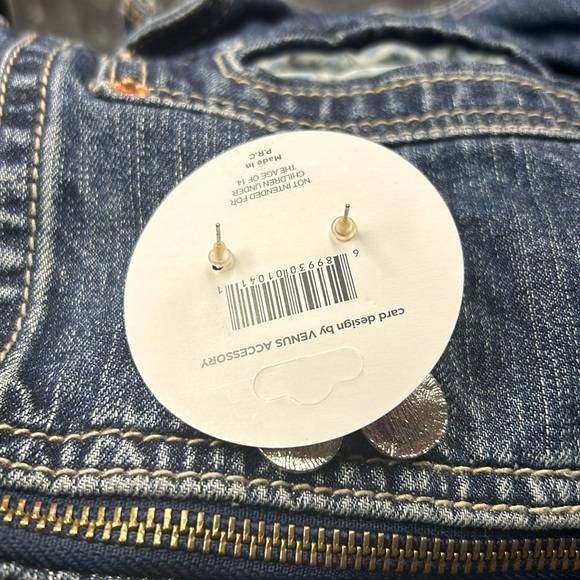 Red tear drop earrings - Picture 2 of 2